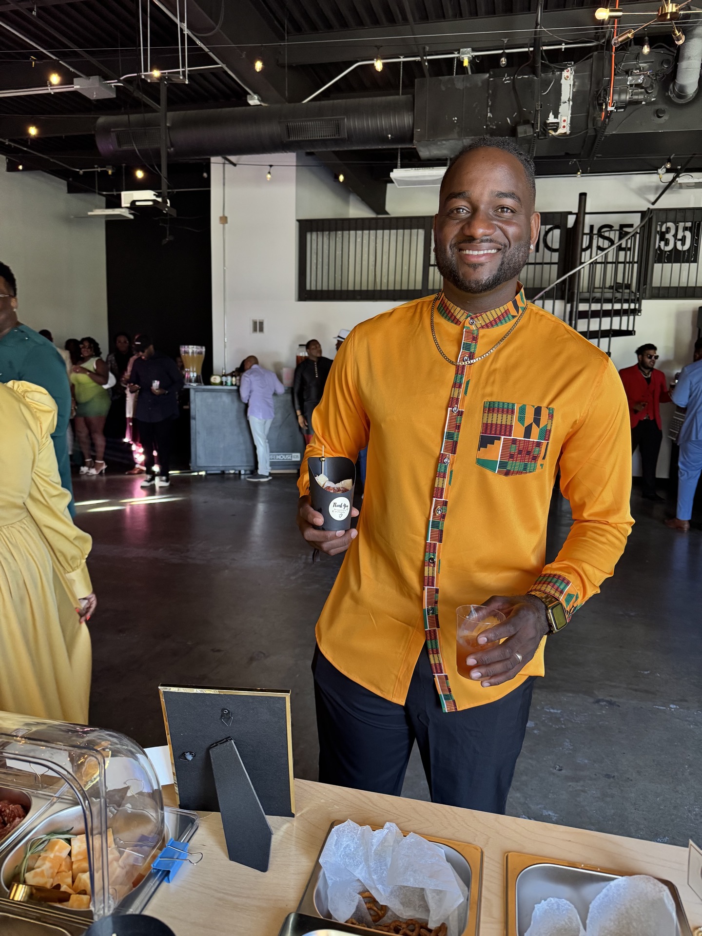 Customer with grazing cup